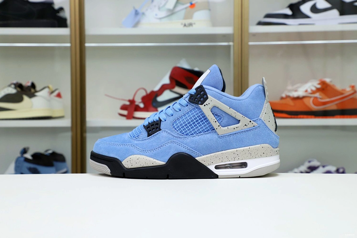 JORDAN BLUE UNIVERSITY 4 AIR 1016